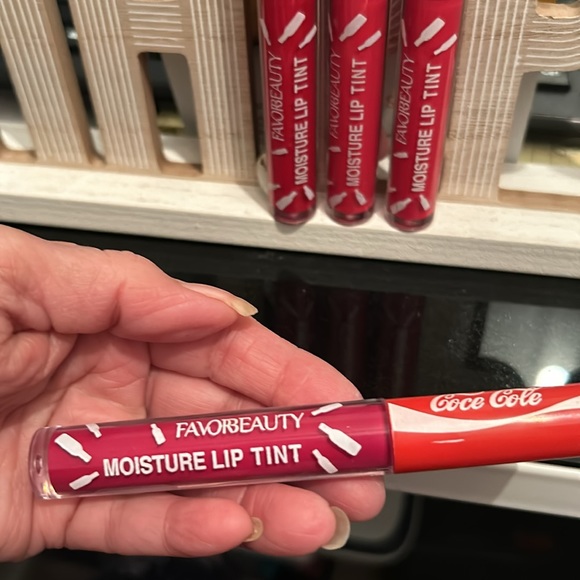 Favorbeauty moisture lip tint - Picture 2 of 6
